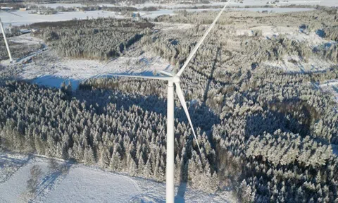 Cận cảnh tháp turbine điện gió khổng lồ bằng gỗ đầu tiên trên thế giới