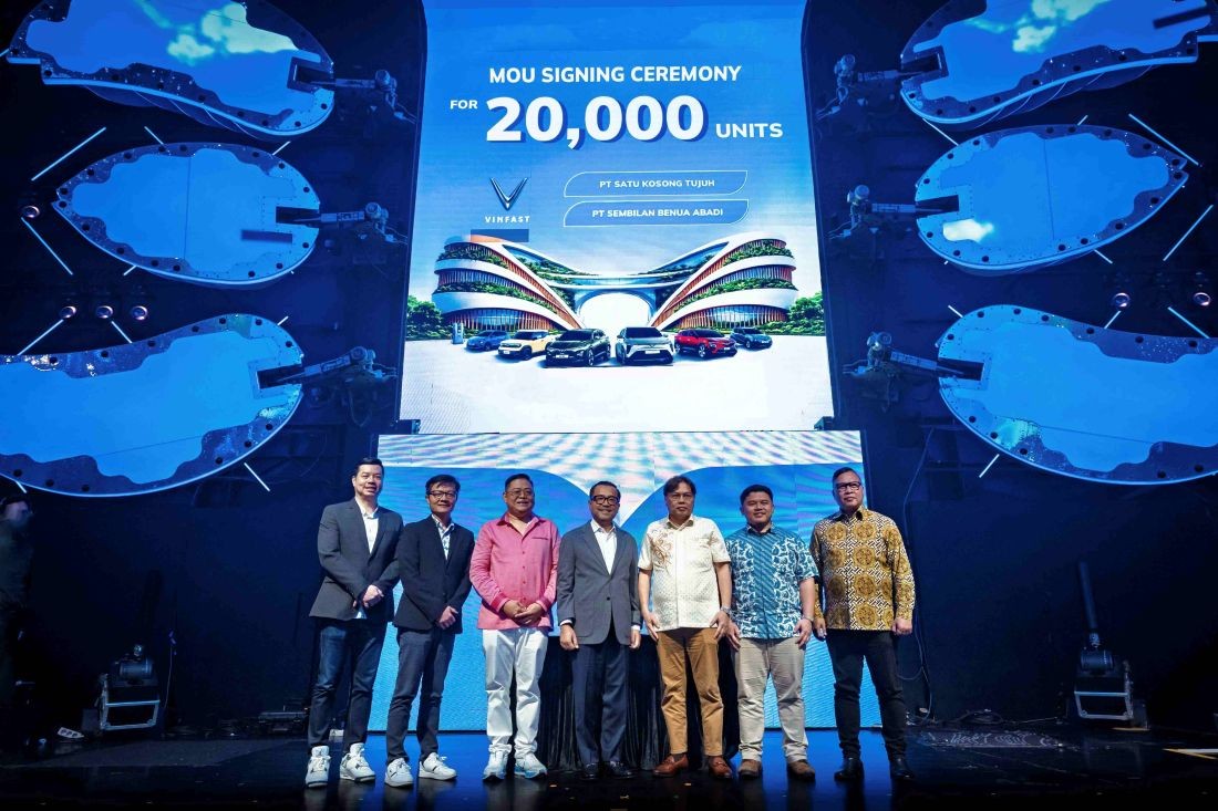 VinFast ký kết MoU cung cấp 20.000 ô tô điện cho đối tác vận tải Indonesia