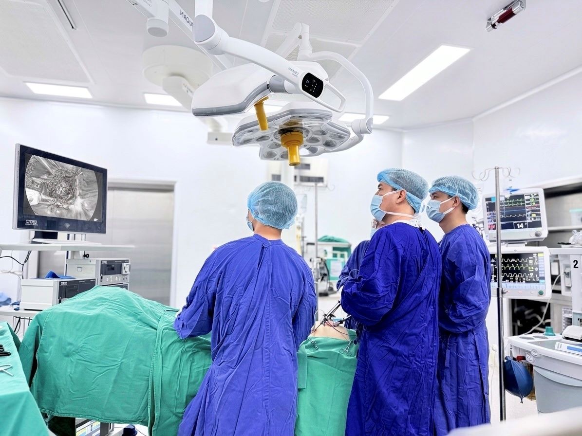 Vinmec Hạ Long bóc tách u hiếm, giữ khả năng sinh sản cho người bệnh
