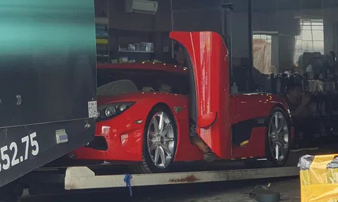 Koenigsegg CCX độc nhất Việt Nam bất ngờ lộ diện tại TP.HCM