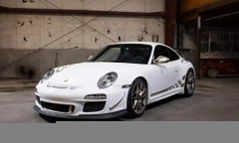 Chiếc Porsche 911 14 năm tuổi, đi hơn 72.000 km có giá đắt hơn xe mới