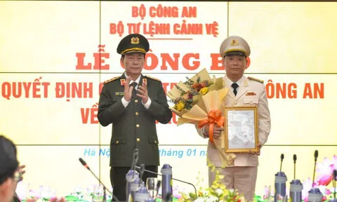 Đại tá Phạm Thanh Hùng nhận nhiệm vụ Tư lệnh Bộ Tư lệnh Cảnh vệ