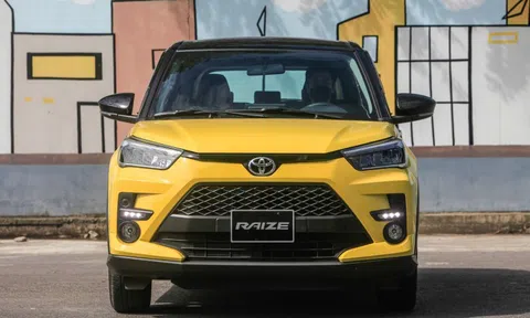 Loạt xe Toyota nhập khẩu có giá bán mới