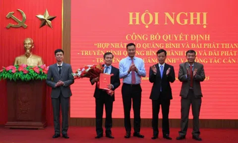 Công bố quyết định hợp nhất, thành lập Báo và Đài Phát thanh - Truyền hình Quảng Bình
