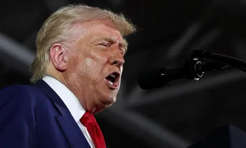 Ông Trump đổ lỗi cho ông Biden khi kinh tế Mỹ chững lại