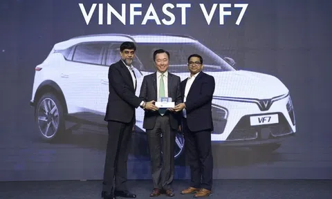 VinFast VF 7 là 'mẫu xe mới được mong chờ nhất' tại Ấn Độ