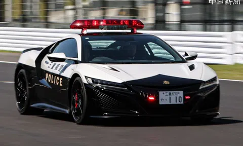 Honda NSX gia nhập đội hình siêu xe của cảnh sát Nhật Bản