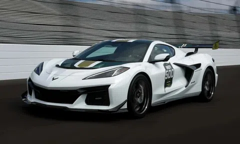 Chevrolet Corvette ZR1 làm xe an toàn cho chặng đua Indy 500