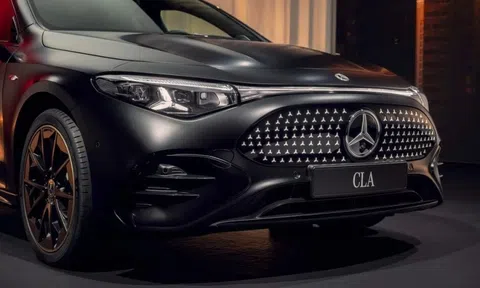 Xe điện của Mercedes gây bối rối