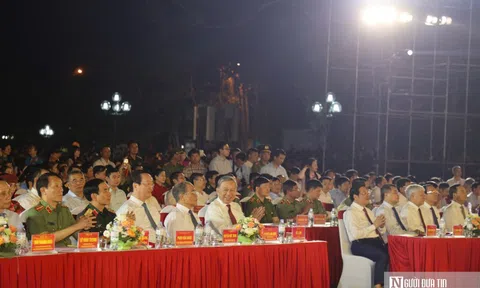 Tổng Bí thư Tô Lâm dự khai mạc Lễ hội Làng Sen, khánh thành tượng Bác Hồ về thăm quê