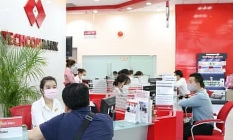 Lãnh đạo Techcombank sắp được mua cổ phiếu chỉ bằng 1/3 thị giá