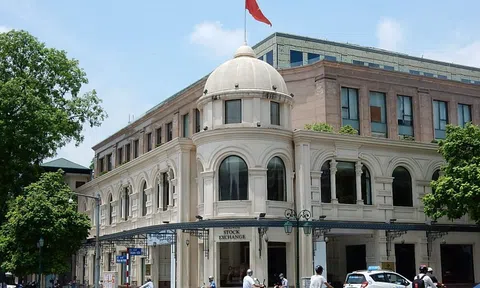 Chỉ số chứng khoán Việt Nam vào top tốt nhất thế giới, vượt qua cả Mỹ và loạt nước ASEAN