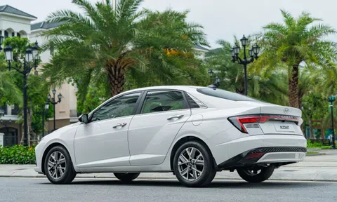 Sedan Nhật Bản thắng thế trước Hàn Quốc trên đường đua doanh số