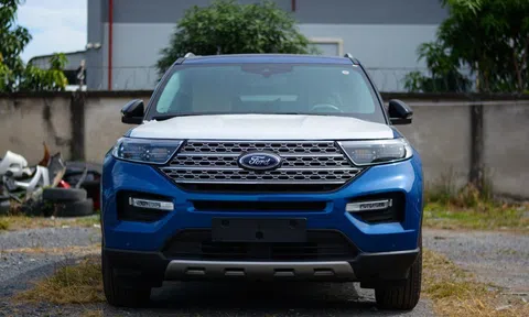 SUV hơn 2 tỷ của Ford dính lỗi camera lùi
