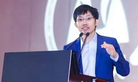 Danh tính của tỷ phú công nghệ mới từng là 'thần đồng toán học'