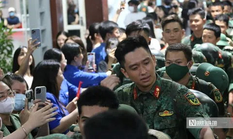 Tp.HCM tiễn hơn 1.000 quân nhân lên đường tập huấn chuẩn bị Lễ Kỷ niệm 80 năm Quốc Khánh 2/9