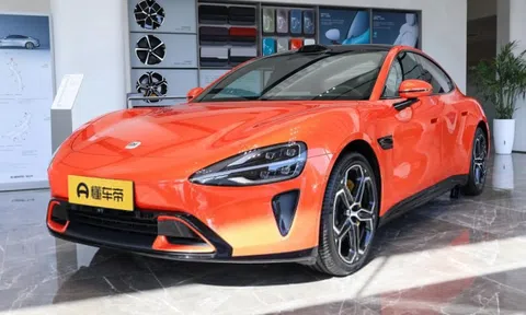 Khách đặt mua sedan điện Xiaomi phải chờ gần một năm để nhận xe