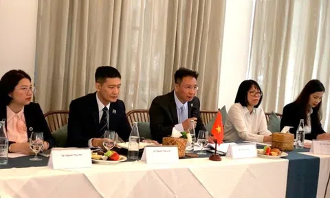 Ủy ban Chứng khoán Lào khuyến khích nhà đầu tư, công ty chứng khoán và quản lý quỹ Việt Nam đầu tư vào thị trường Lào