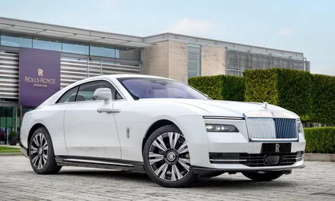 Rolls-Royce Spectre Rose - xe điện siêu sang lấy cảm hứng hoa hồng Anh