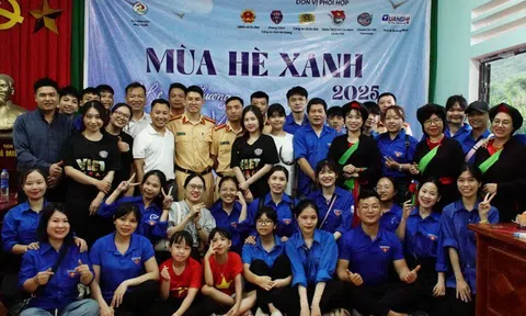 Hội luật gia Cần Thơ tham gia chương trình thiện nguyện “Mùa hè Xanh 2025 - Hè yêu thương, vững bước đến trường"