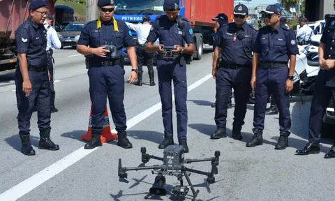 Cảnh sát Malaysia sử dụng drone để giám sát giao thông