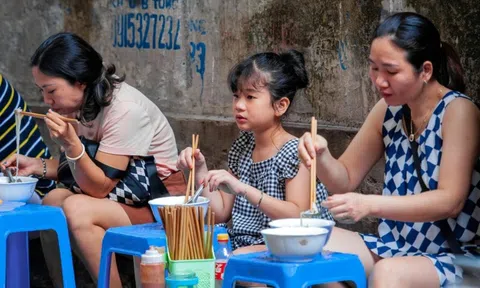 Bán cà phê, trà đá vỉa hè có phải đăng ký hộ kinh doanh và nộp thuế?
