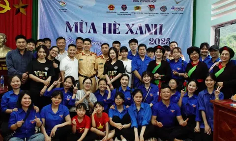 Hội luật gia Cần Thơ tham gia chương trình thiện nguyện “Mùa hè Xanh 2025 - Hè yêu thương, vững bước đến trường"