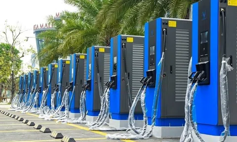 "Đại gia" Nhà nước bắt tay Vingroup phát triển hệ thống trạm sạc xe điện toàn quốc thu gần 15.000 tỷ từ bán điện sau 5 tháng