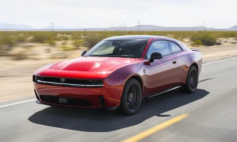 Bản thuần điện bán 'ế', Dodge Charger có thể quay lại với động cơ V8