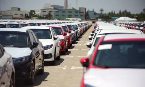 Nhập khẩu ôtô tại Việt Nam từ đầu năm vượt 2 tỷ USD