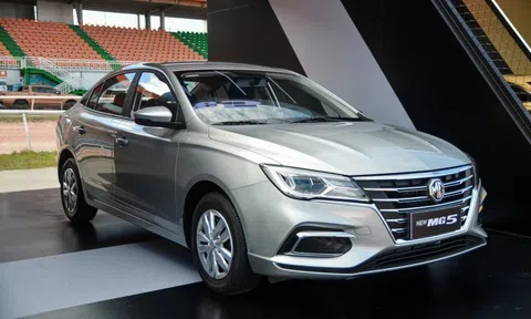 Loạt xe xăng giá rẻ cho tài xế dịch vụ