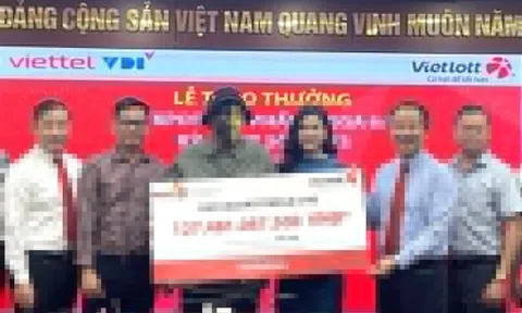 Người đàn ông TP.HCM trúng độc đắc 127 tỷ nhờ dãy số từ phiếu giảm giá