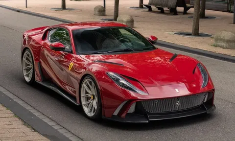 Cận cảnh Ferrari 812 Novitec N-Largo S giới hạn 3 chiếc trên thế giới