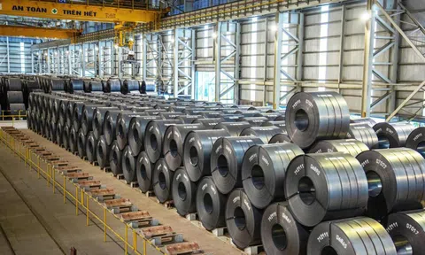 Hòa Phát lãi 7.600 tỷ đồng sau nửa năm