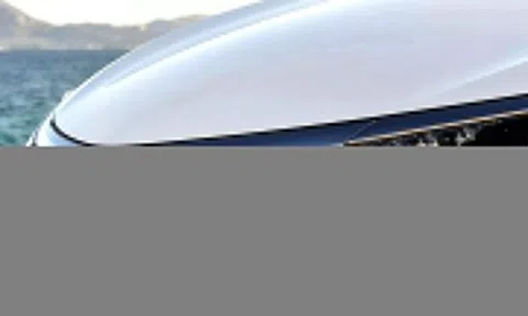 Toyota bị kiện tập thể vì xe màu trắng bong tróc dưới nắng