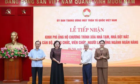 Tiếp nhận 82 tỷ đồng ủng hộ chương trình "xóa nhà tạm, nhà dột nát" từ ngành ngân hàng