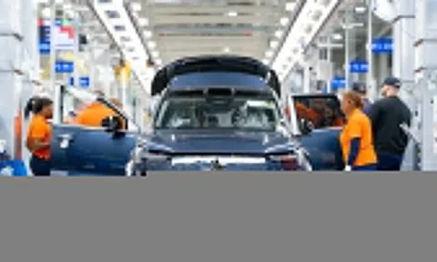 Xe điện mới của Volvo bị chê 'như một mớ hỗn độn'