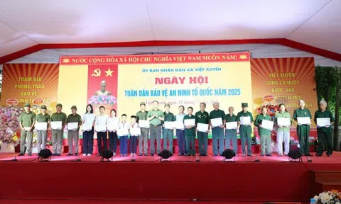 Thứ trưởng Bộ Công an dự ngày hội Toàn dân bảo vệ an ninh Tổ quốc tại Hà Tĩnh