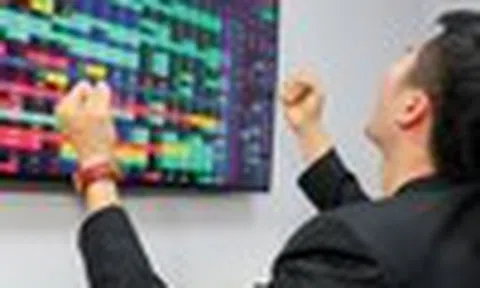 Hướng tới mốc 1.600 điểm