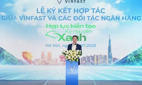 VinFast và 12 đơn vị tài chính hỗ trợ người Hà Nội chuyển sang xe điện