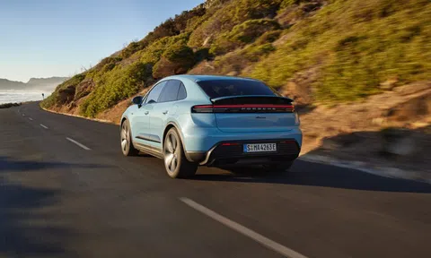 Porsche ra mắt SUV xăng mới, thay chỗ Macan?