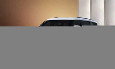 Mitsubishi Pajero mới - đèn giống Xforce, thân xe như Destinator