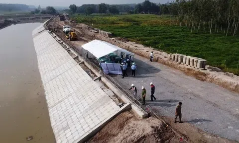 Người nhà lãnh đạo muốn gom thêm cổ phiếu vùng đỉnh lịch sử, Thuỷ lợi Lâm Đồng (LHC) có gì?