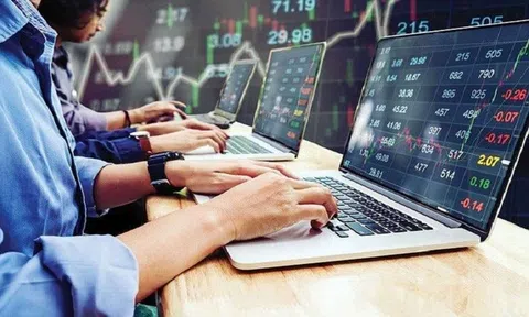 Ủy ban Chứng khoán Nhà nước yêu cầu tăng cường giám sát giao dịch trên thị trường chứng khoán