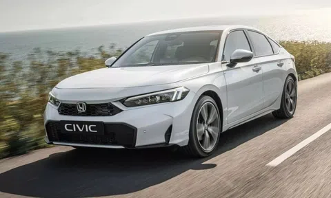 Honda Civic e:HEV bản facelift ra mắt tại châu Âu
