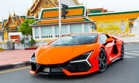 Lamborghini giảm giá 'sốc' tại Thái Lan