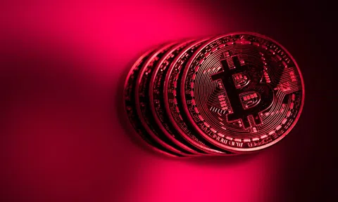 Bitcoin bất ngờ lao dốc sau khi phá đỉnh lịch sử