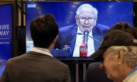 Warren Buffett rót hơn tỷ USD vào một công ty thua lỗ