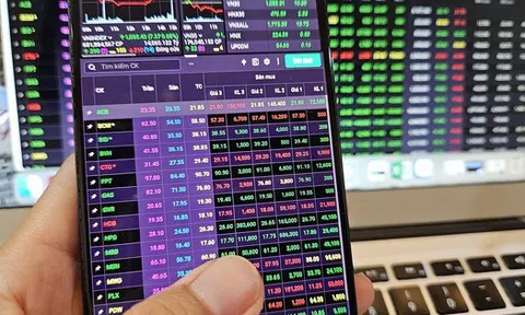 Chứng khoán sắp giao dịch xuyên trưa, nhà đầu tư không lo bỏ lỡ cơ hội?