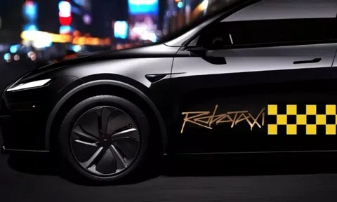 Tesla tuyển tài xế cho taxi tự lái